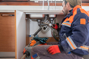 Kagithane Lavabo Tikali Boru Açma